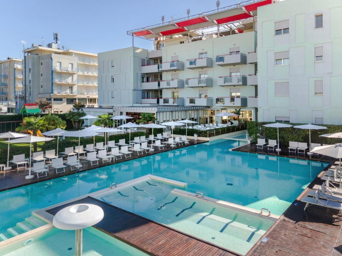 Domino Hotel 3*