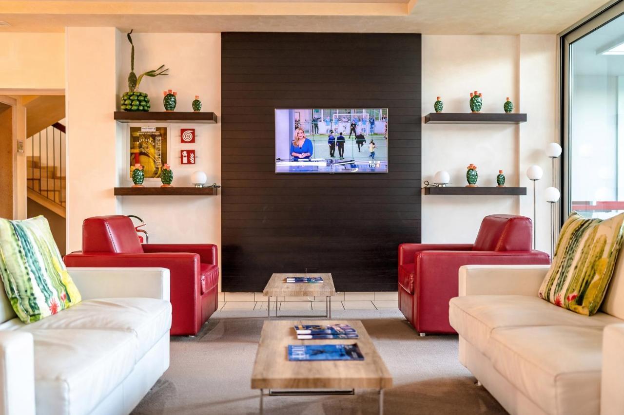 Domino Hotel