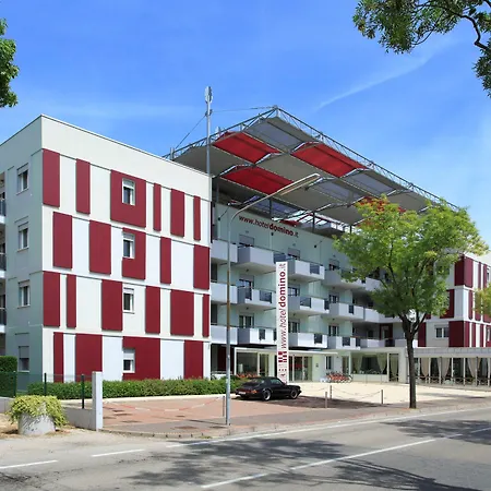 Domino & Hotel 3*