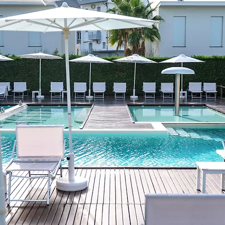 Hotel Domino & 3*